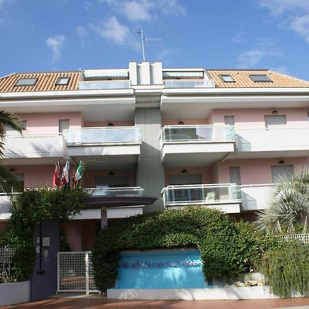 Appartamento Mediterraneo San Benedetto del Tronto Esterno foto