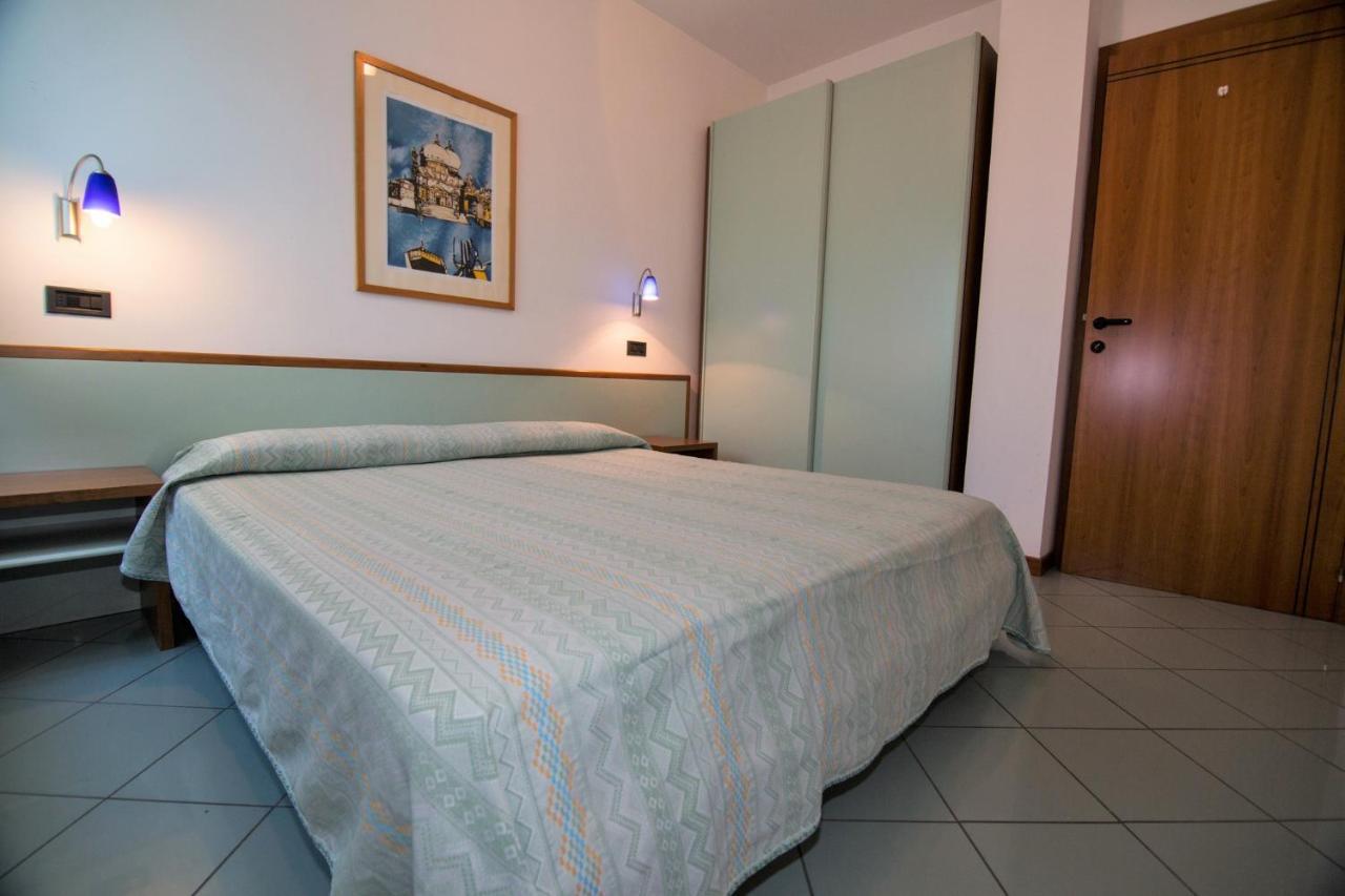 Appartamento Mediterraneo San Benedetto del Tronto Esterno foto