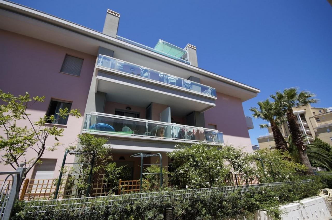 Appartamento Mediterraneo San Benedetto del Tronto Esterno foto